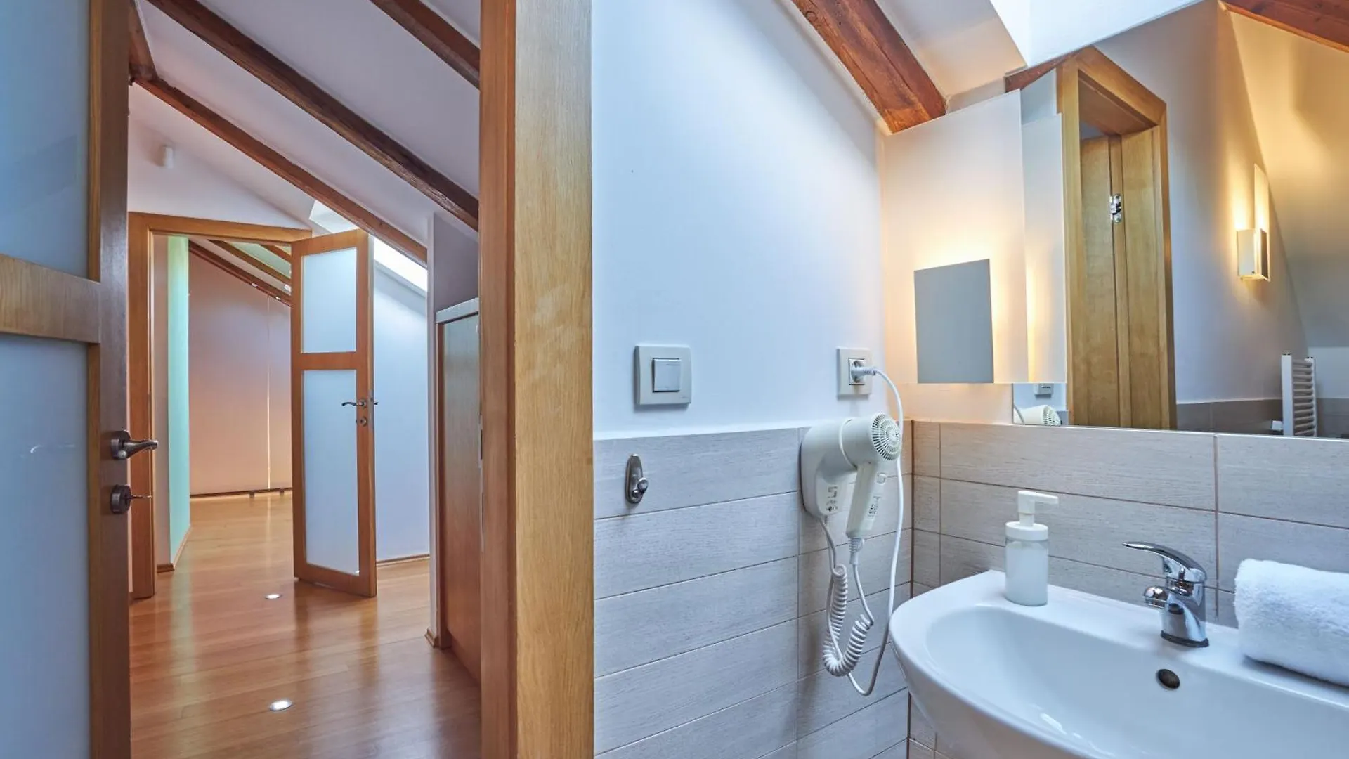 Apartment Zatecka - Terrace Residence In The Old Town Prague