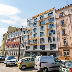 One Bedroom Penthouse # 82 In The Brand New Building Close To The Center With Free Parking Apartment