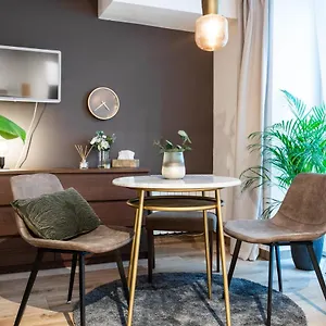  Appartamento Cozy Modern In Prague's Absolute Center