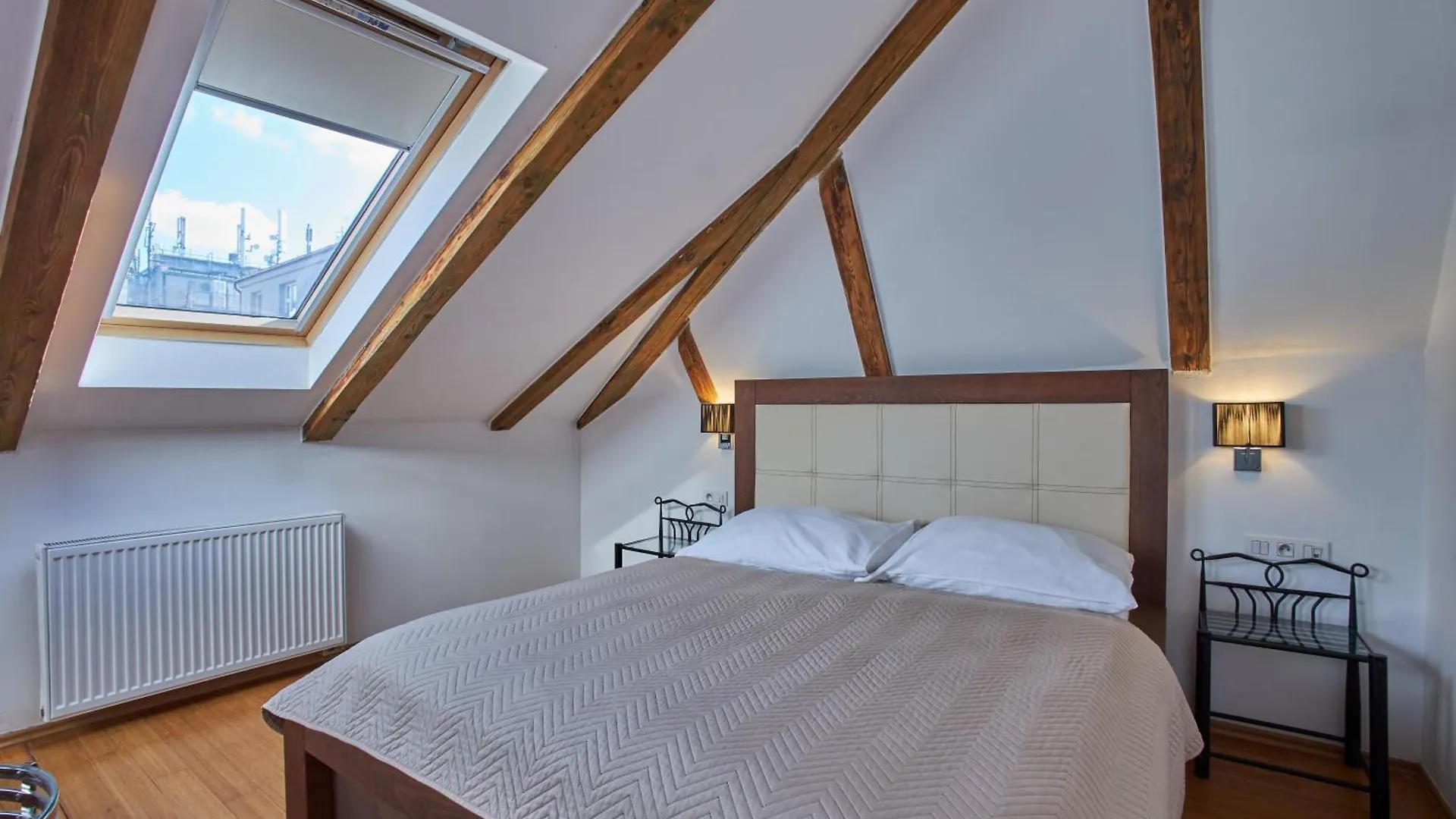 Apartment Zatecka - Terrace Residence In The Old Town Prague